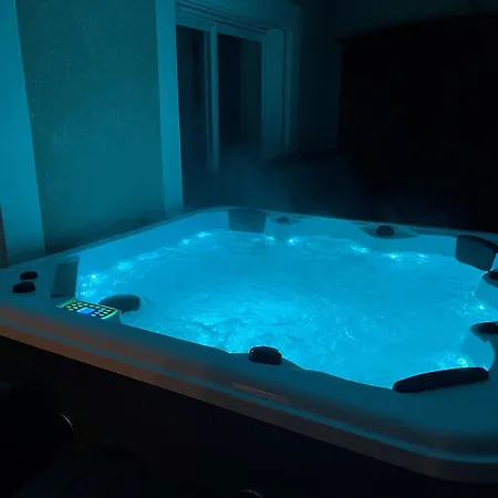 Private Swimming Pool & Jacuzzi Magnifique Provencale * Livron-sur-Drôme